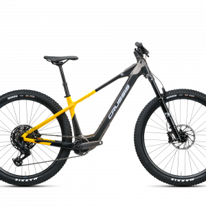 CRUSSIS e-Hard 11.11 mit AVINOX M2S Antrieb mit 800Wh
